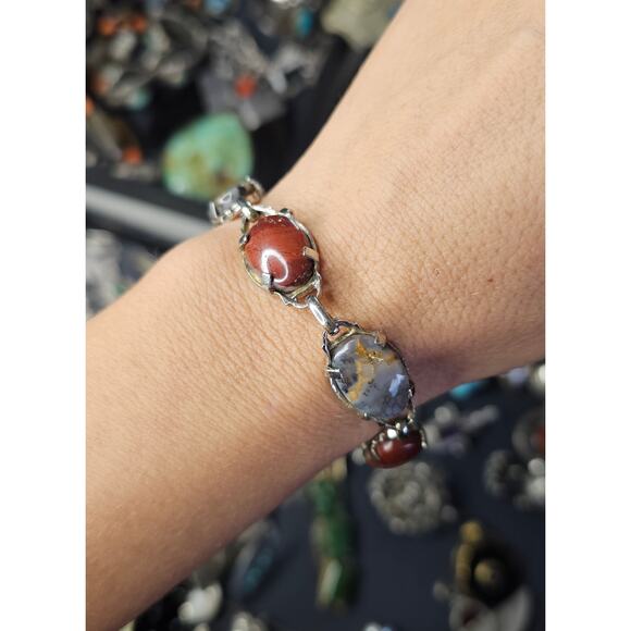 Dendritic Opal and Red Jasper Cabochon Bracelet - Picture 4 of 4